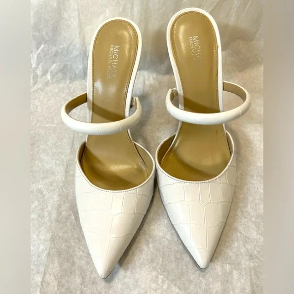 Michael Kors leather White Pointed stiletto Heels. - Picture 2 of 8